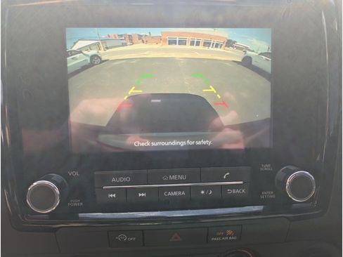 Used 2023 Nissan Frontier SV AWD/4WD image 14