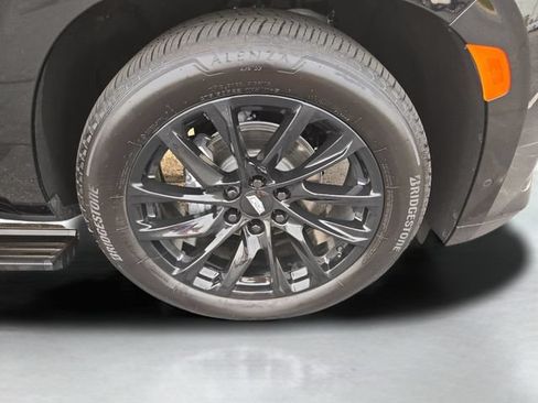 Certified 2024 Cadillac Escalade Sport Platinum w/ LPO, ONYX Package AWD/4WD image 45