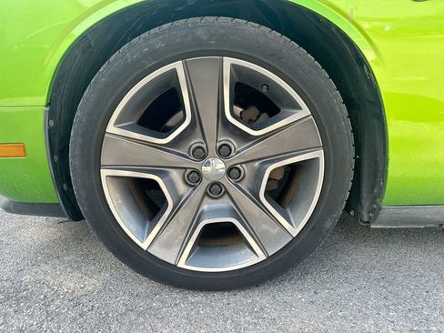 Used 2011 Dodge Challenger R/T image 38