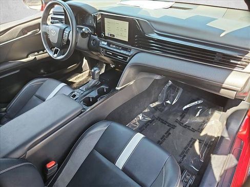 Used 2025 Toyota Camry SE FWD image 27