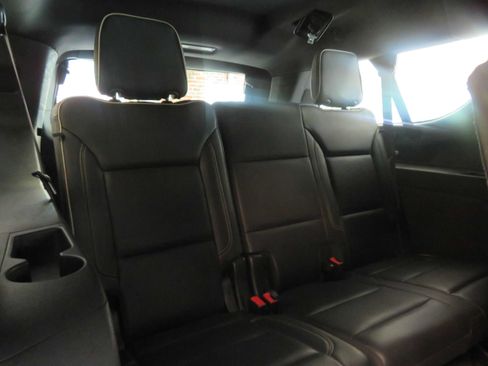 Used 2021 GMC Yukon XL SLT RWD image 26