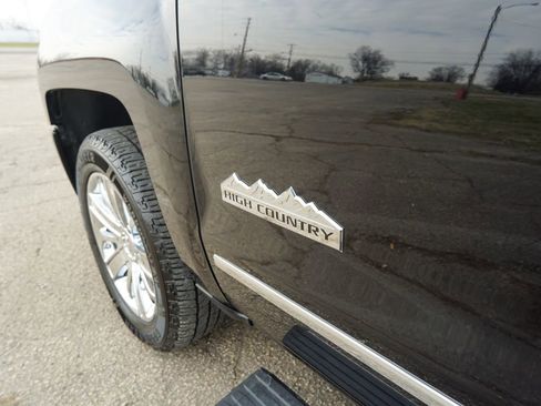 Used 2018 Chevrolet Silverado 1500 High Country image 8