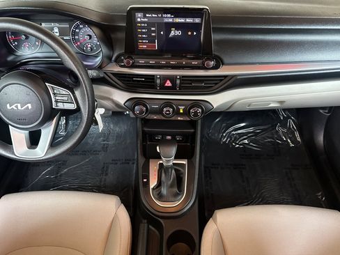 Used 2023 Kia Forte LXS w/ LXS Technology Package image 15