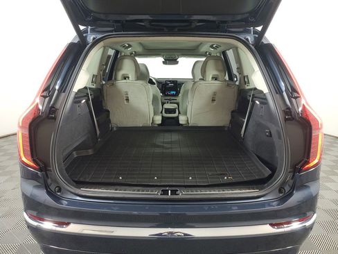 Used 2025 Volvo XC90 T8 Ultra image 12