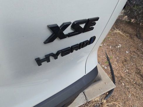 Used 2024 Toyota Corolla Cross AWD Hybrid w/ Convenience Package image 18