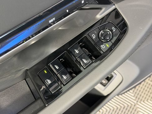 Used 2026 BMW i5 M60 AWD/4WD image 30