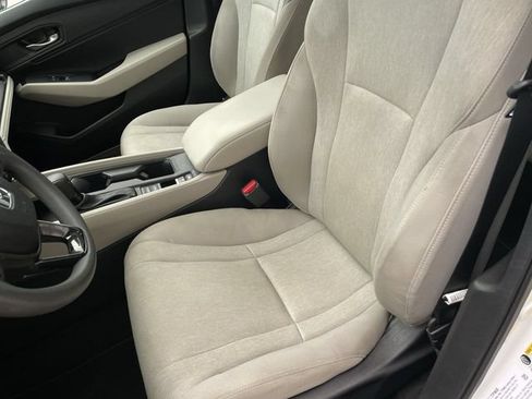 Used 2025 Honda Accord SE image 11