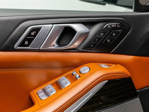 Used 2023 BMW X7 xDrive40i w/ Executive Package image 31