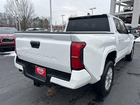 Used 2024 Toyota Tacoma SR5 image 5