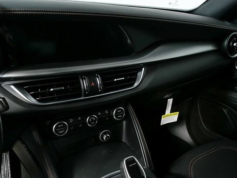 New 2025 Alfa Romeo Stelvio Sprint image 14