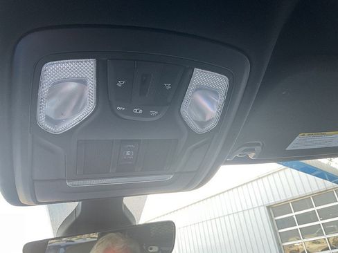 Used 2021 RAM 1500 Big Horn image 22