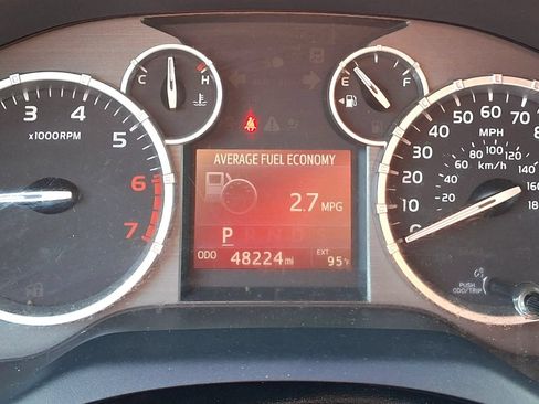 Used 2016 Toyota Tundra SR5 w/ SR5 Upgrade Package RWD image 25