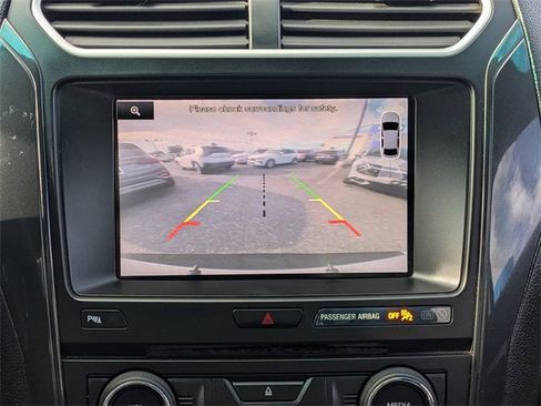 Used 2016 Ford Explorer XLT w/ Equipment Group 202A image 29