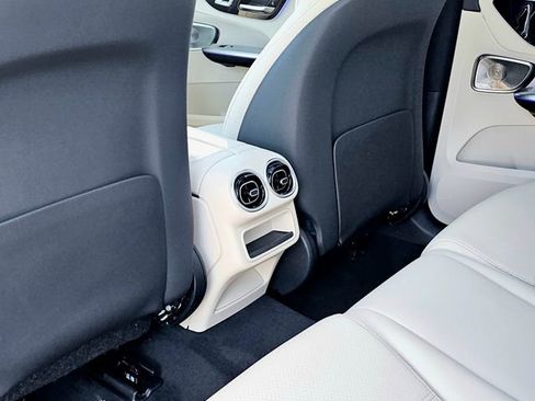 New 2026 Mercedes-Benz GLC 300 4MATIC image 24