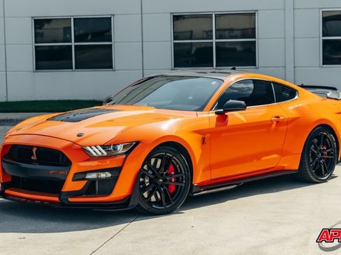 Used 2020 Ford Mustang Shelby GT500 w/ Technology Package RWD image 45