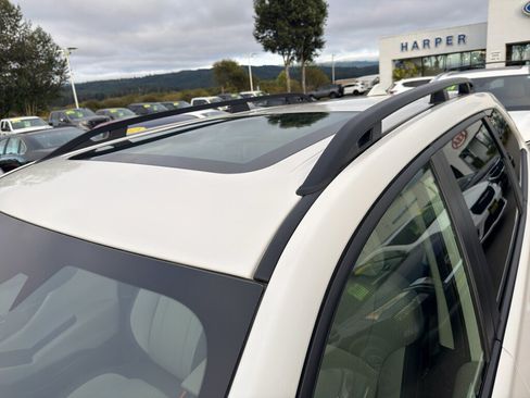 Used 2023 Subaru Forester Premium AWD/4WD image 7