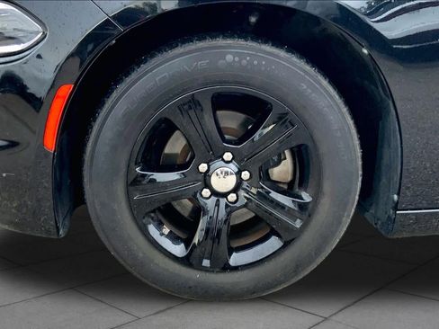 Used 2022 Dodge Charger SXT w/ Leather Interior Group RWD image 10