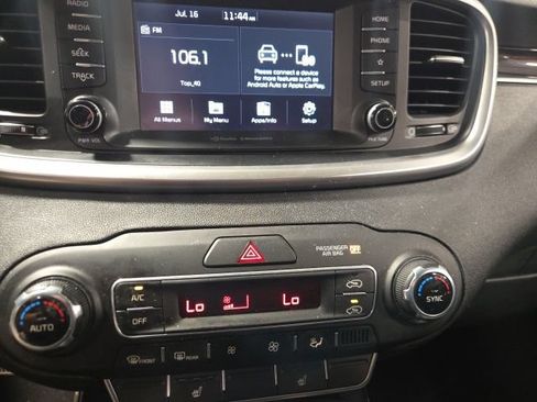Used 2019 Kia Sorento AWD w/ LX Convenience Package image 15