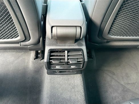 Used 2023 Audi Q3 2.0T Premium Plus w/ Premium Plus Package image 27