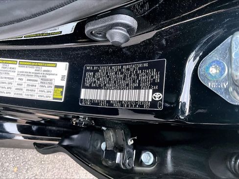 Used 2026 Toyota Corolla SE FWD image 34