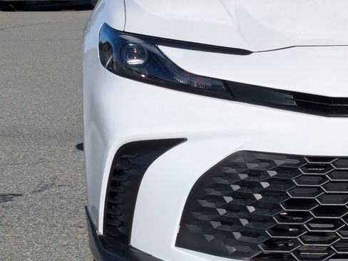 New 2026 Toyota Camry SE image 10