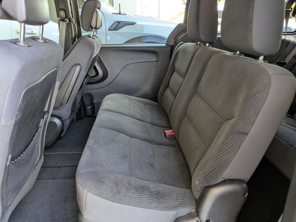 Used 2019 Dodge Grand Caravan SE FWD image 15