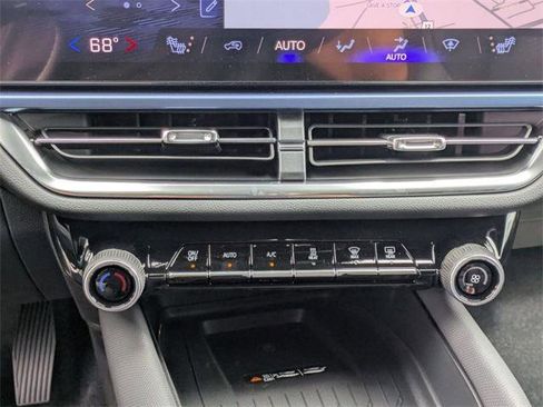 New 2026 Chevrolet Equinox EV LT image 21