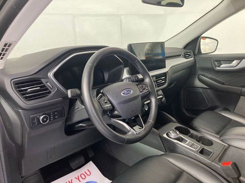 Used 2024 Ford Escape Platinum AWD/4WD image 16