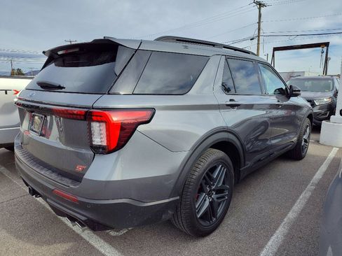 Certified 2025 Ford Explorer ST image 4