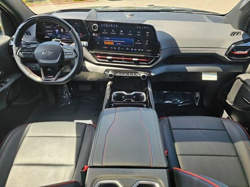 Used 2025 Chevrolet Silverado EV RST AWD/4WD image 18