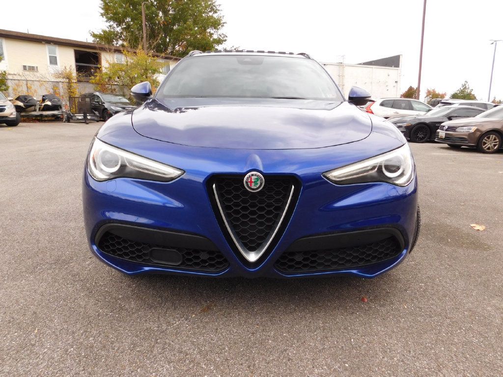 Used 2023 Alfa Romeo Stelvio Ti AWD/4WD image 3