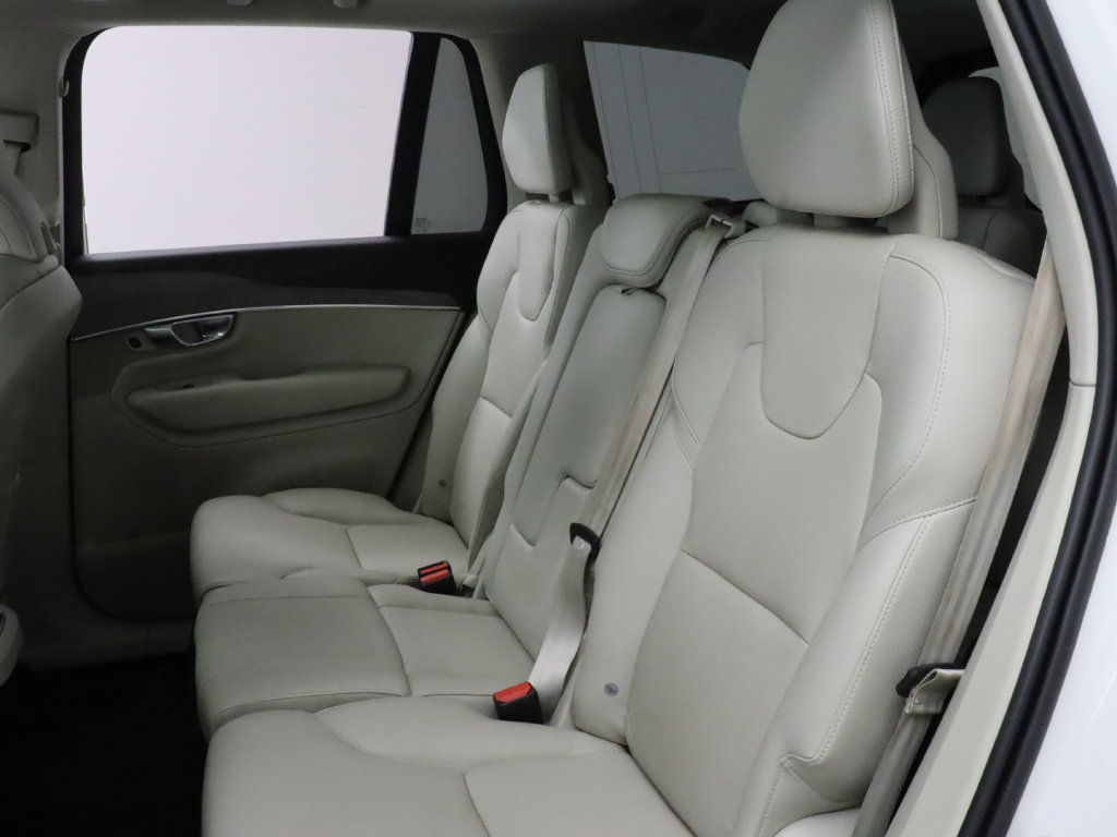 Used 2023 Volvo XC90 B6 Plus AWD/4WD image 24