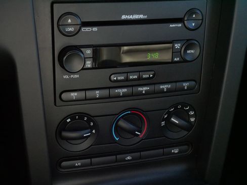 Used 2006 Ford Mustang GT image 22