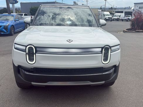 Used 2026 Rivian R1S Adventure AWD/4WD image 10
