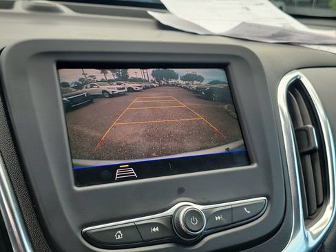 Certified 2021 Chevrolet Equinox LT FWD image 33