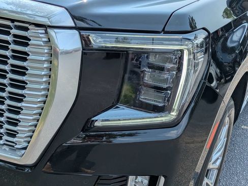 Used 2023 GMC Yukon Denali AWD/4WD image 10