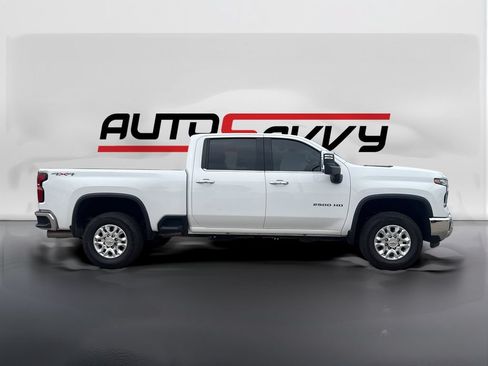 Used 2024 Chevrolet Silverado 2500 LTZ AWD/4WD image 4