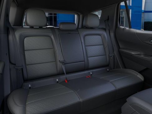 New 2027 Chevrolet Equinox LT w/ Convenience Package II FWD image 17