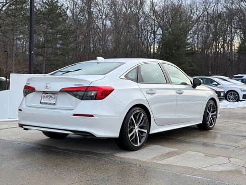 Used 2024 Honda Civic Touring image 5