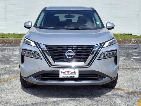 Used 2023 Nissan Rogue SV FWD image 2