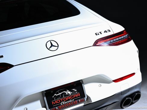 Used 2022 Mercedes-Benz AMG GT 43 image 15