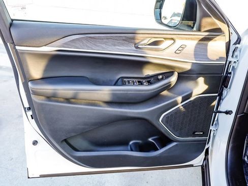 Used 2021 Jeep Grand Cherokee L Limited image 26