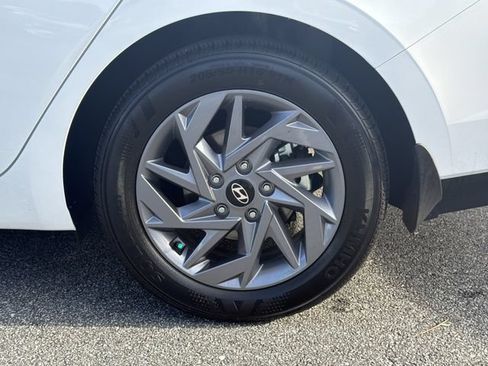 Certified 2026 Hyundai Elantra Hybrid FWD image 19