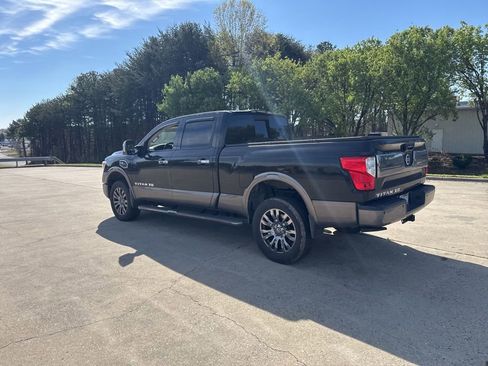 Used 2019 Nissan Titan Platinum Reserve w/ Platinum Utility Package image 1