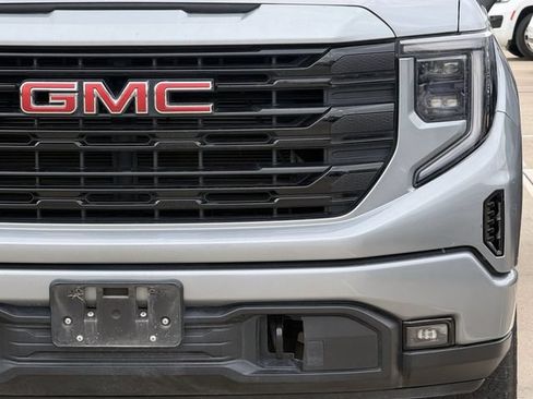 Used 2023 GMC Sierra 1500 Elevation w/ X31 Off-Road Package AWD/4WD image 7