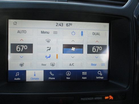 Used 2018 Ford Explorer XLT w/ Equipment Group 202A image 11