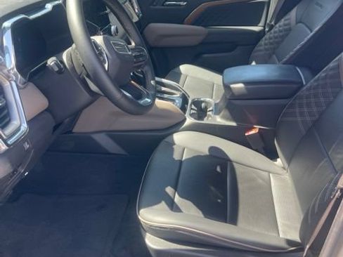 Used 2023 GMC Canyon Denali AWD/4WD image 6