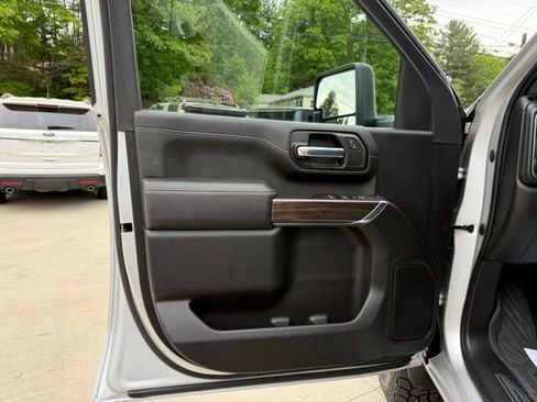 Used 2023 Chevrolet Silverado 2500 LT w/ Convenience Package AWD/4WD image 18