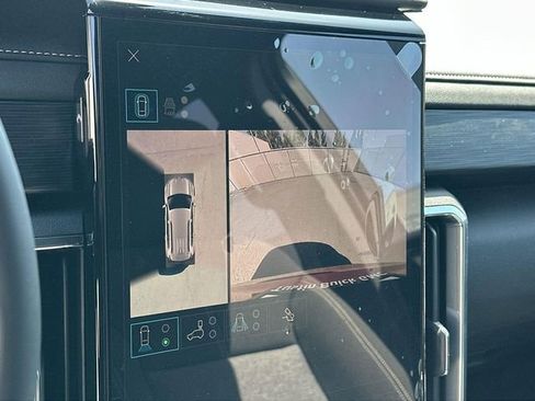 New 2025 GMC Acadia Elevation image 14