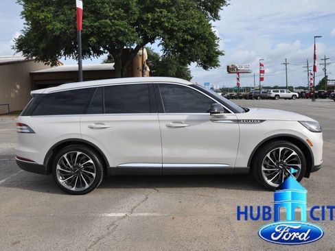 Used 2025 Lincoln Aviator Reserve w/ Illumination Package RWD image 6